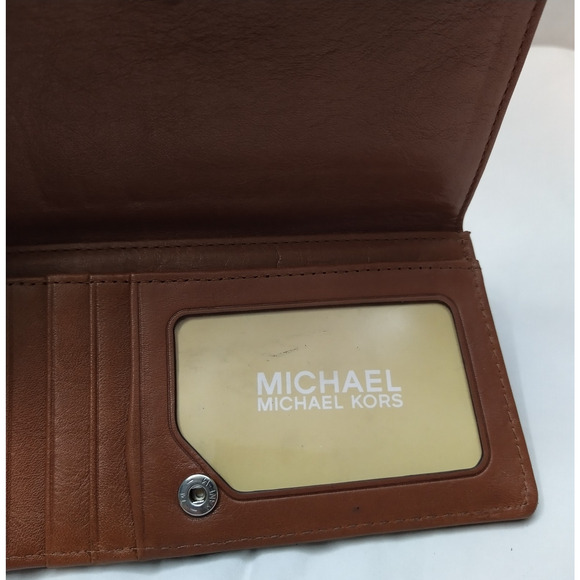 Michael Kors Altor Brown Leathe Studded Credit Card ID Window Bifold Wallet - Picture 8 of 16